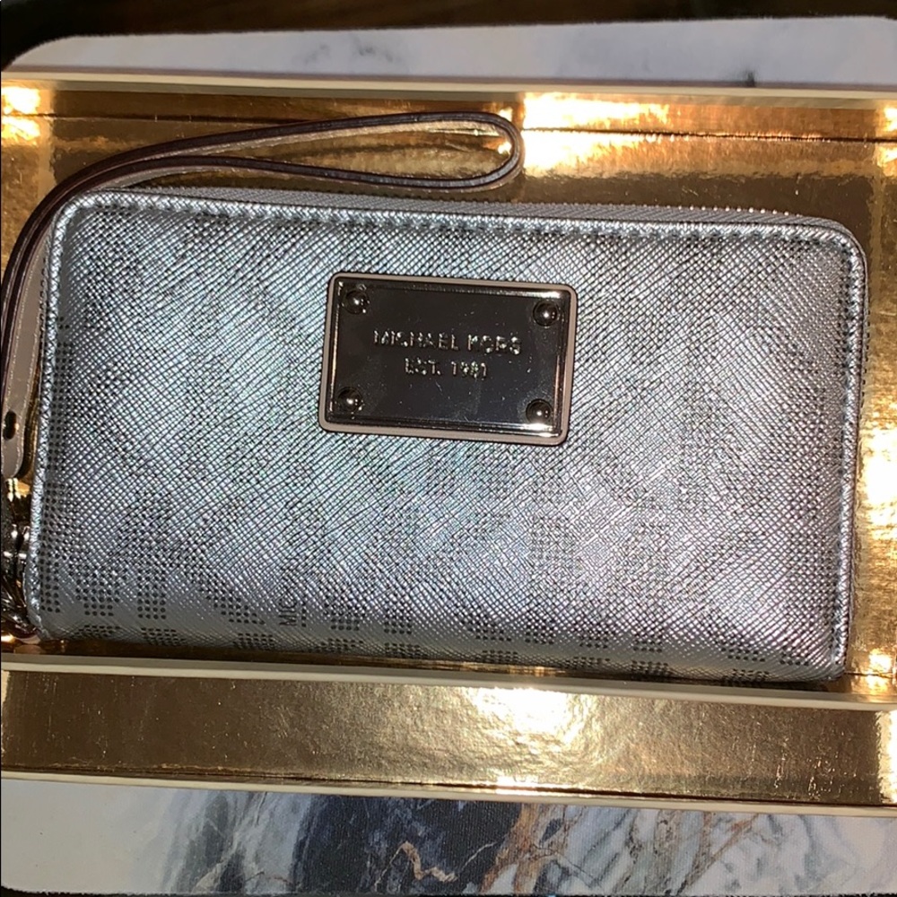 Michael Kors Wristlet